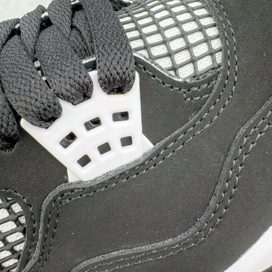 Air Jordan 4 Retro "White Thunder" FQ8138-001