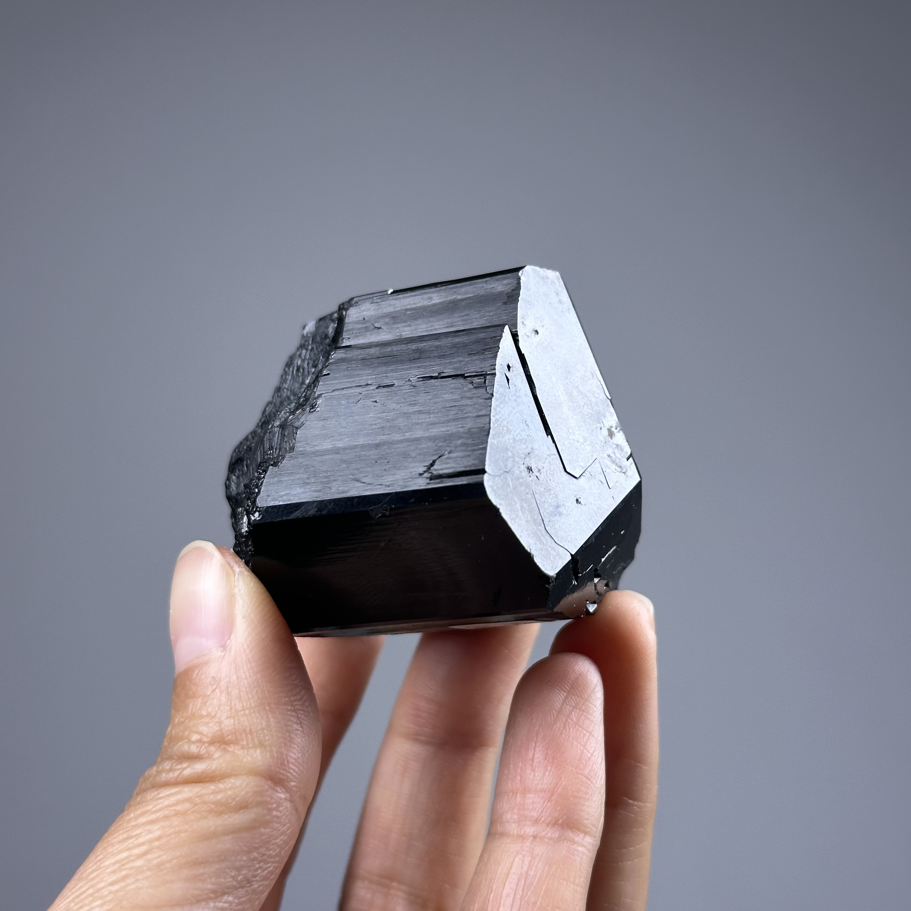 黑碧璽與玉滴石 - Schorl and Hyalite DR103