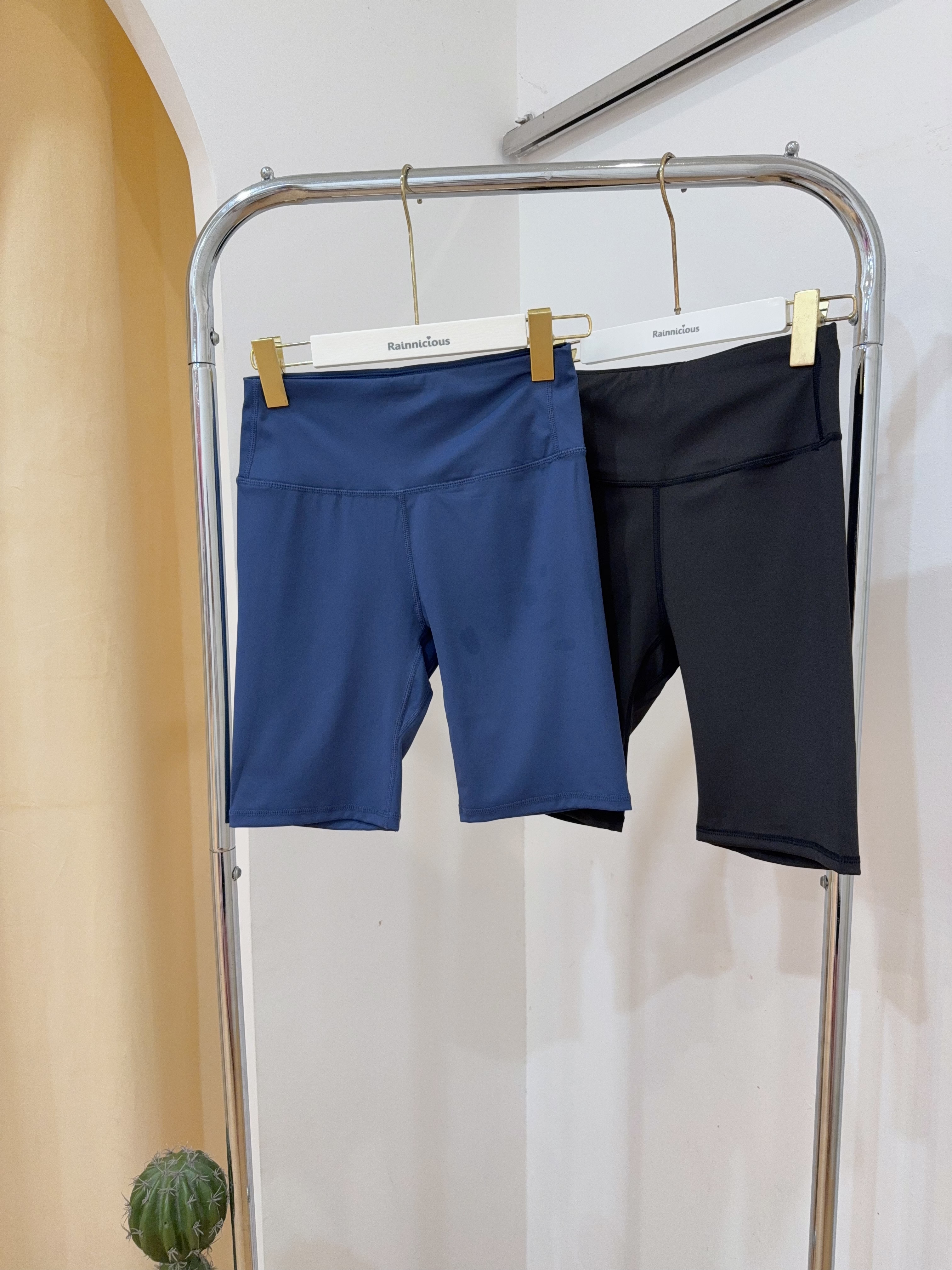 Lululemon瑜伽紧身五分裤 R3013