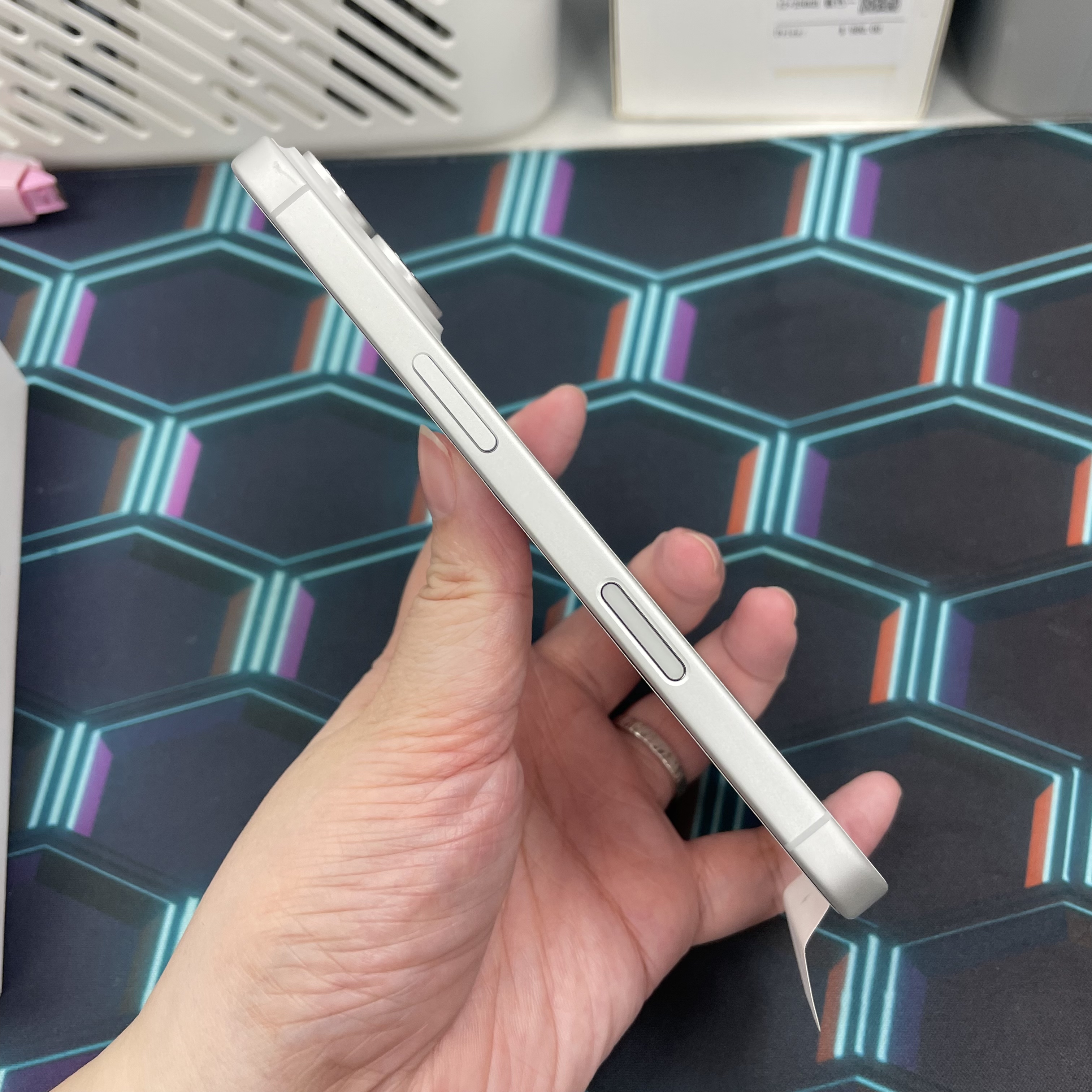 *6317 17 未使用品 256GB 電100 白色 white