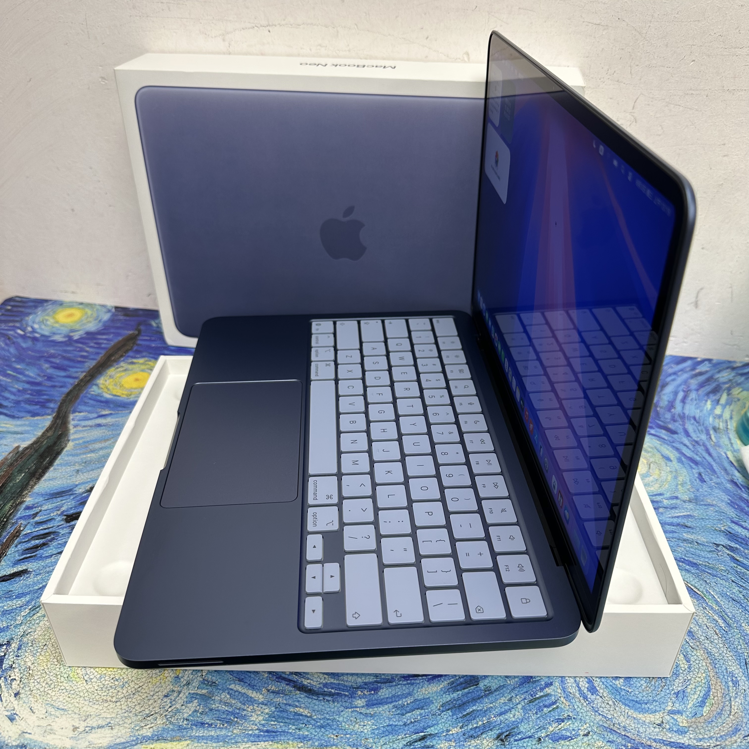 #5935 APPLE  MacBook Neo A18 Pro CPU/ 8GB Ram/256GB SSD/5核心GPU/Liquid Retina Mon/13吋/藍色/Gaming Laptop / Notebook / 超強續航能力/文書機 / 畫圖 / 剪片 / Movie / Netflix 
