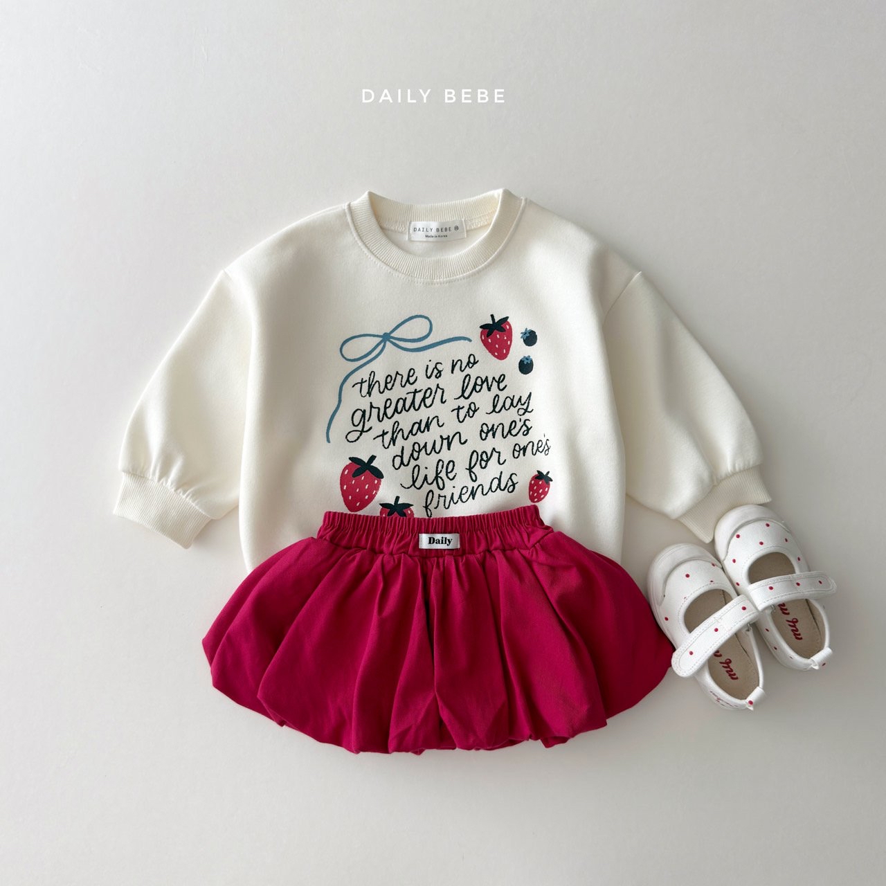 Dailybebe | Strawberry Ribbon Sweatshirt