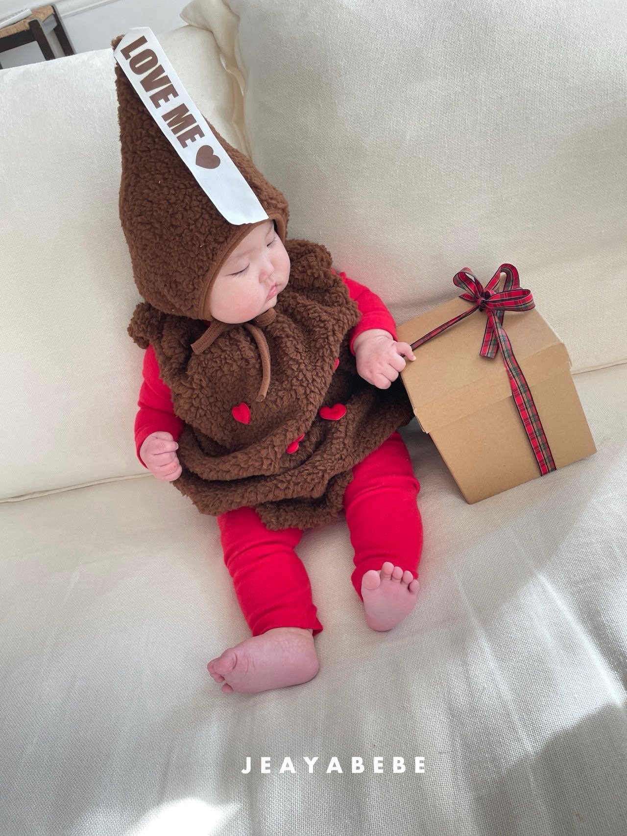 Jeayabebe | Valentines Brown set (帽+背心suit)
