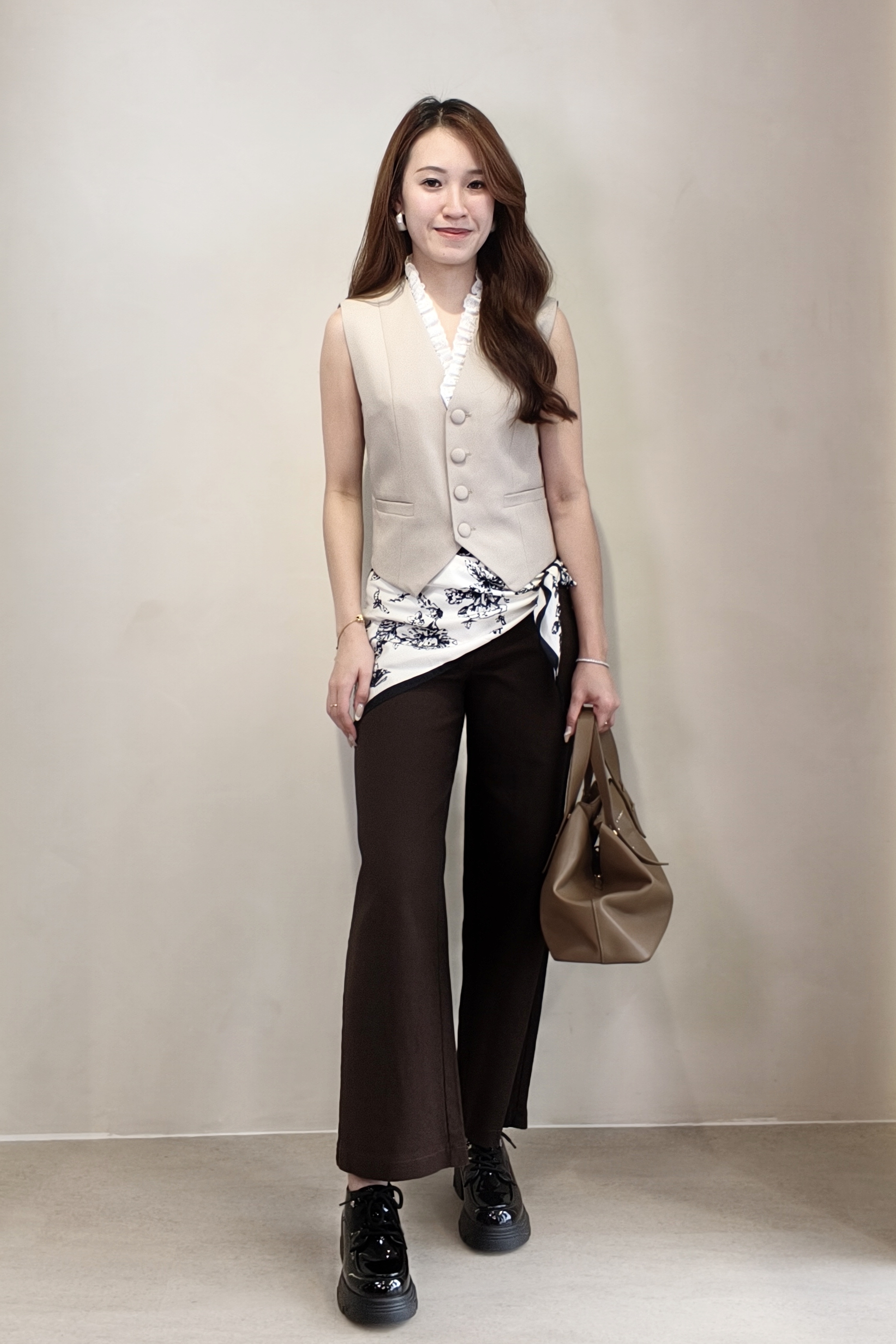 4677 Olivia Straight-Leg Denim Pants