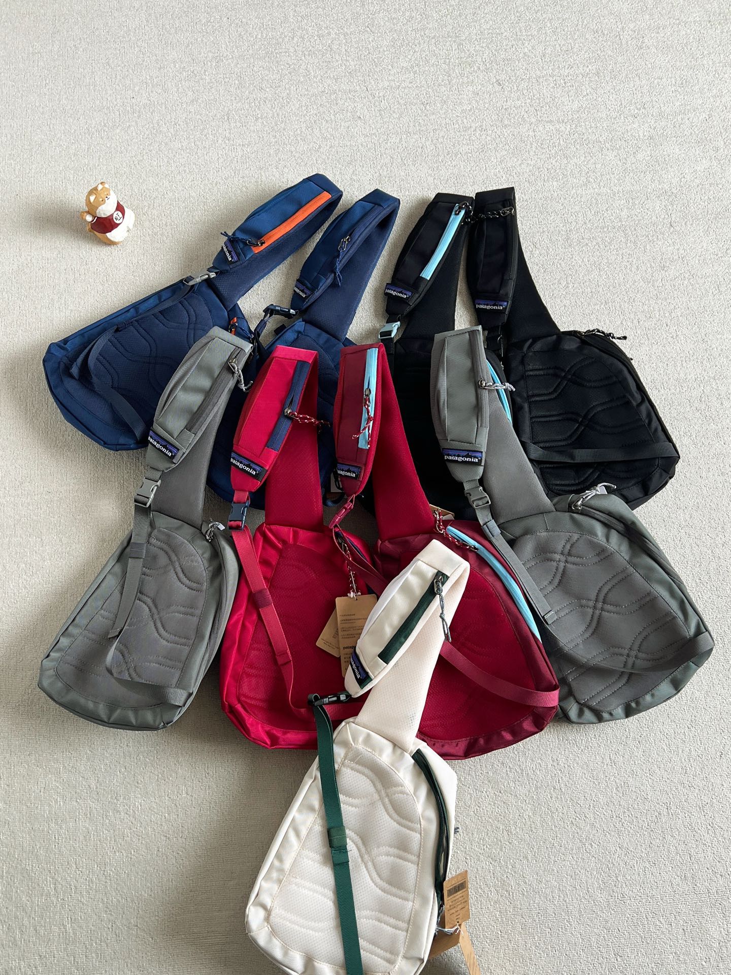 $168隻。2起$160隻。Patagonia 巴塔哥尼亞 水滴胸包 8L（多功能腰包／斜挎包）