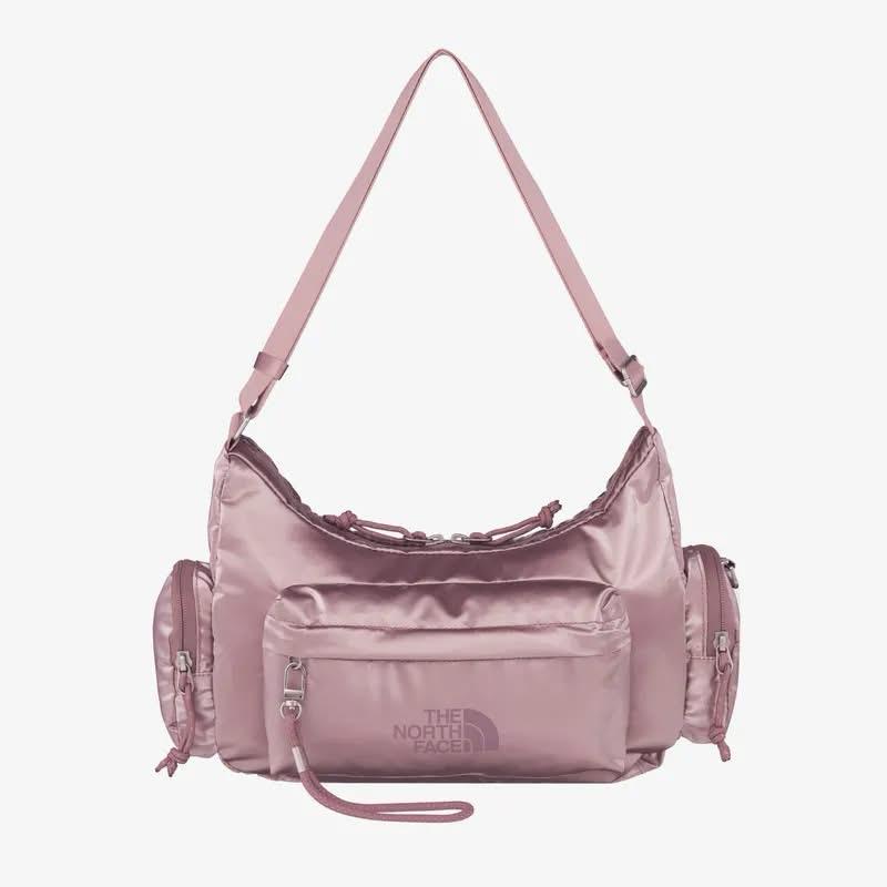 $145隻。2隻起$ 135隻。Tnf Bonney Hobo Bag