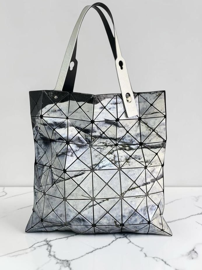 Issey miyake bao bao tote bag 限量款式limited Edition 100%Authentic, 99%new ✅dust bag