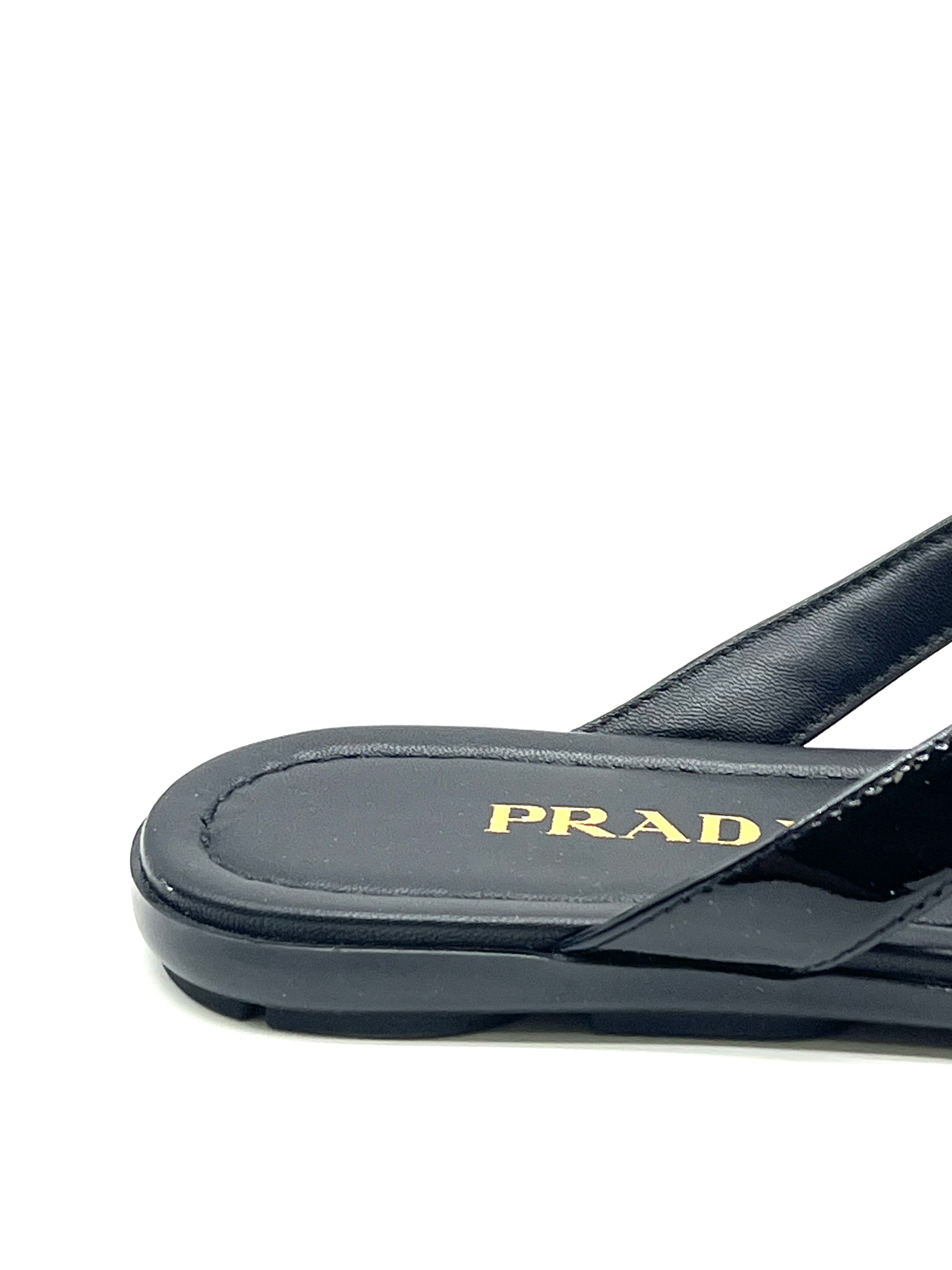 Unused Item PRADA Black Patent Leather Thong Espadrille Sandals / Product Code: 26051015