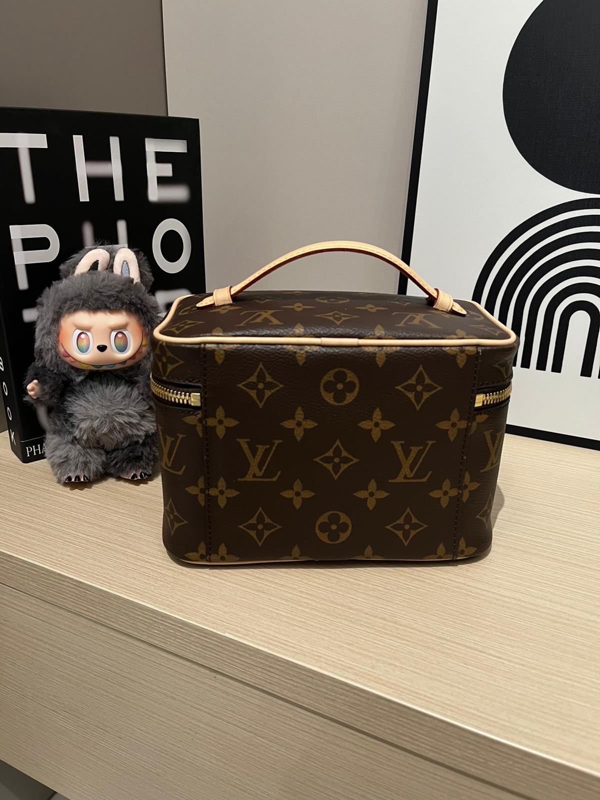 未使用品 LV Nano Nice 100%Authentic, Unused ✅Dust bag