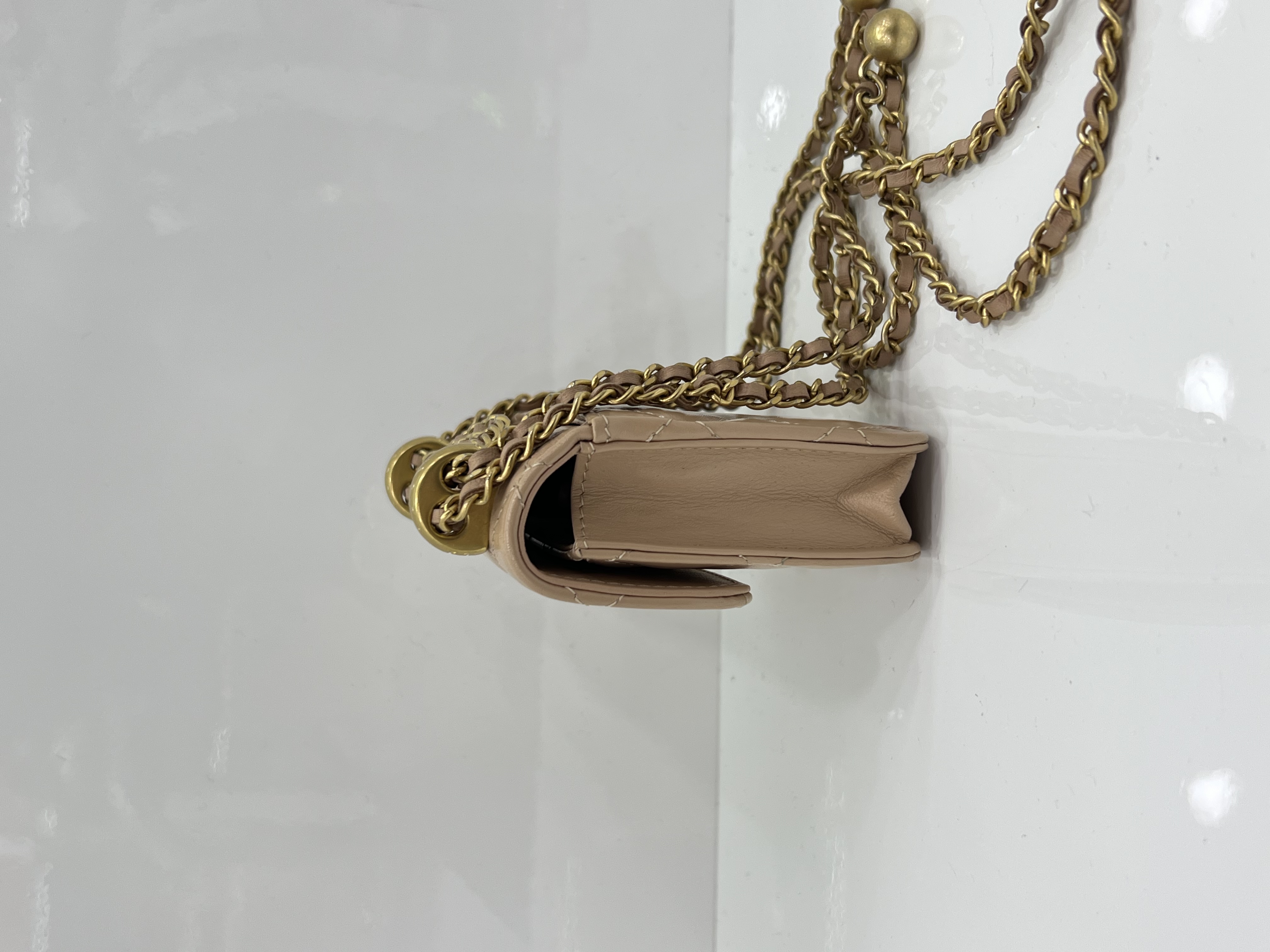 直播貨品 |  [1個-$100 2個-$300］EE107