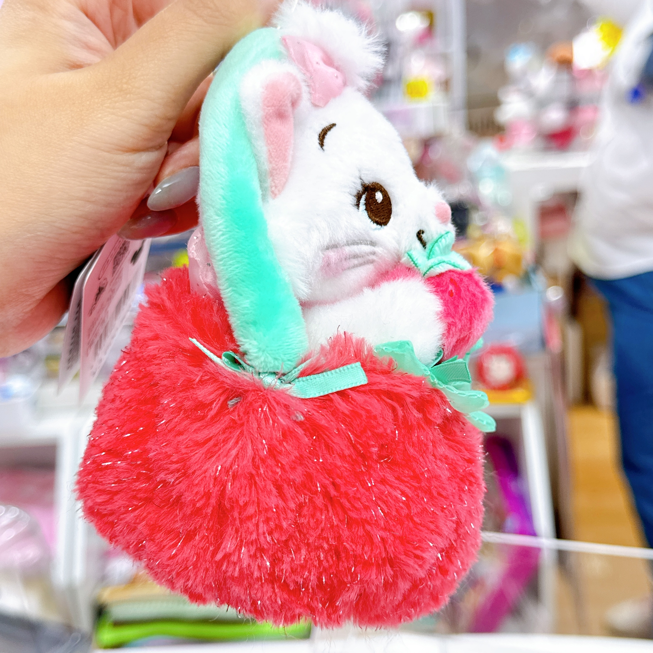 日本直送東京迪士尼marie系列士多啤梨公仔掛飾