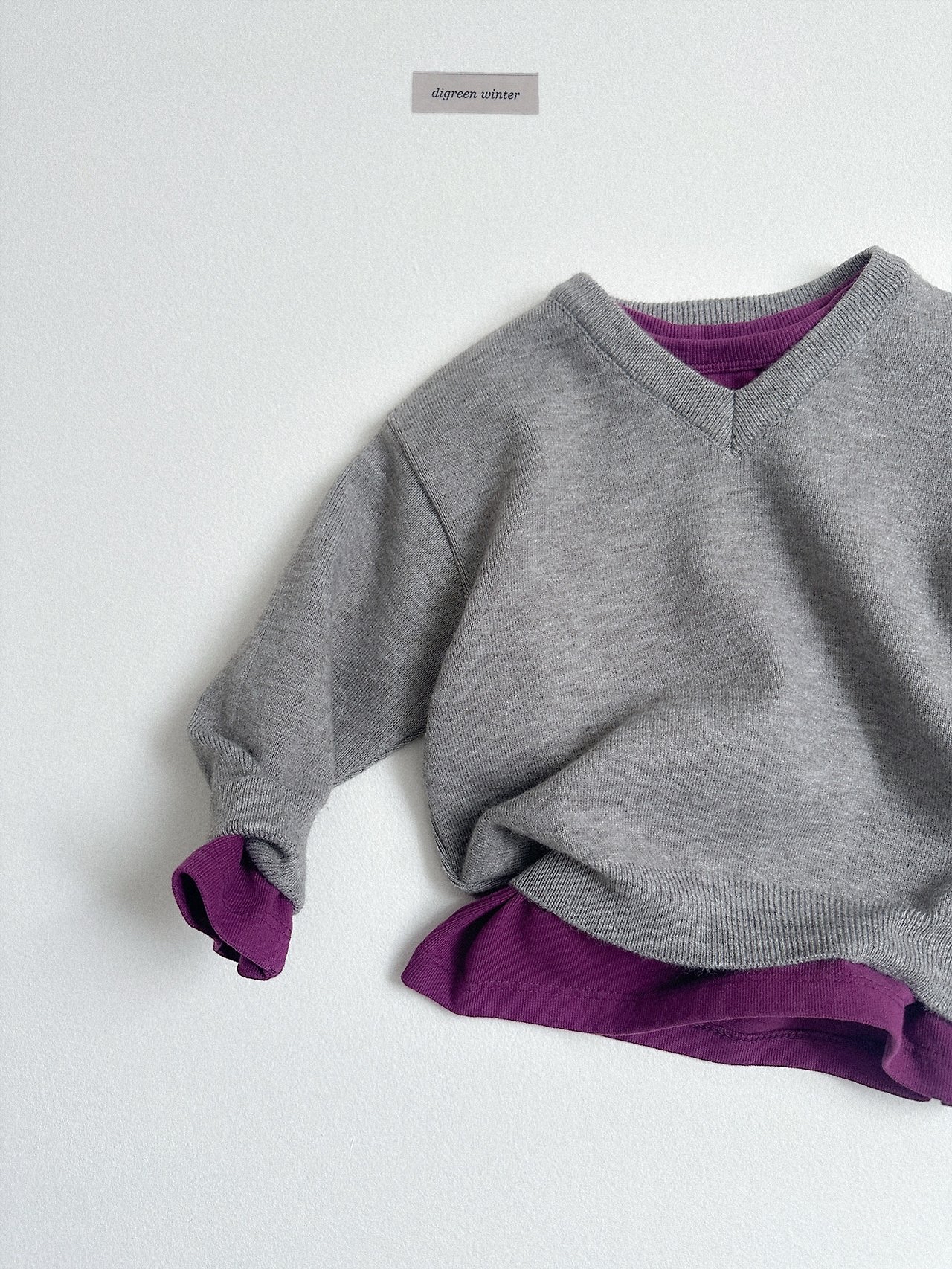 Digreen | Cozy V-Neck Knit
