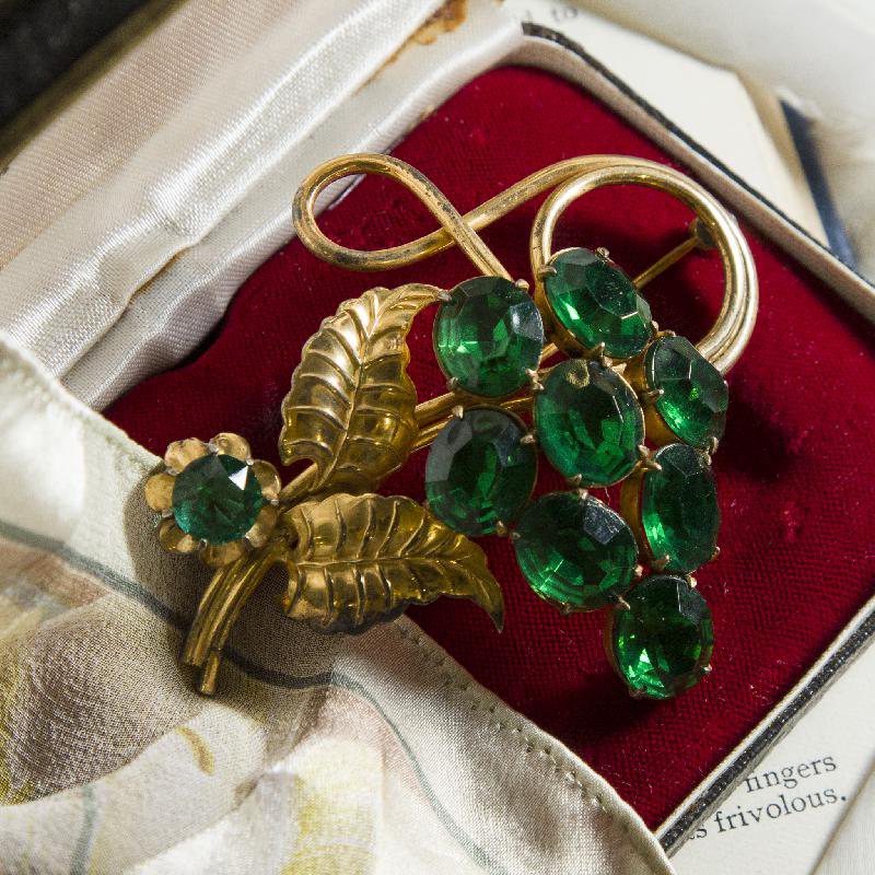 RARE！1940s Vermeil Gold Over Sterling Silver Emerald Green Rhinestone Flower Brooch (MN001)