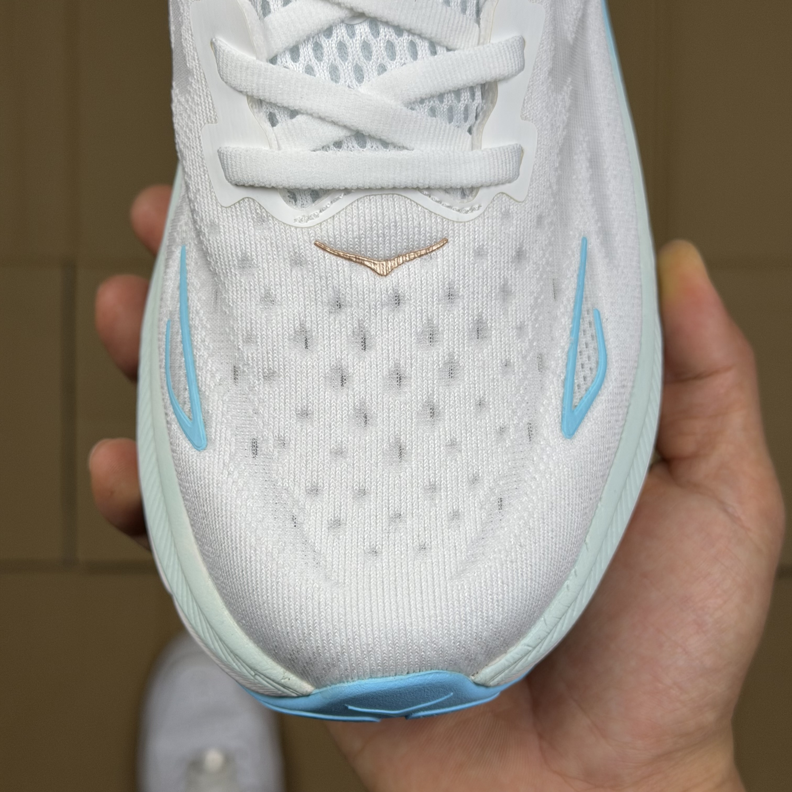 Hoka Clifton 9