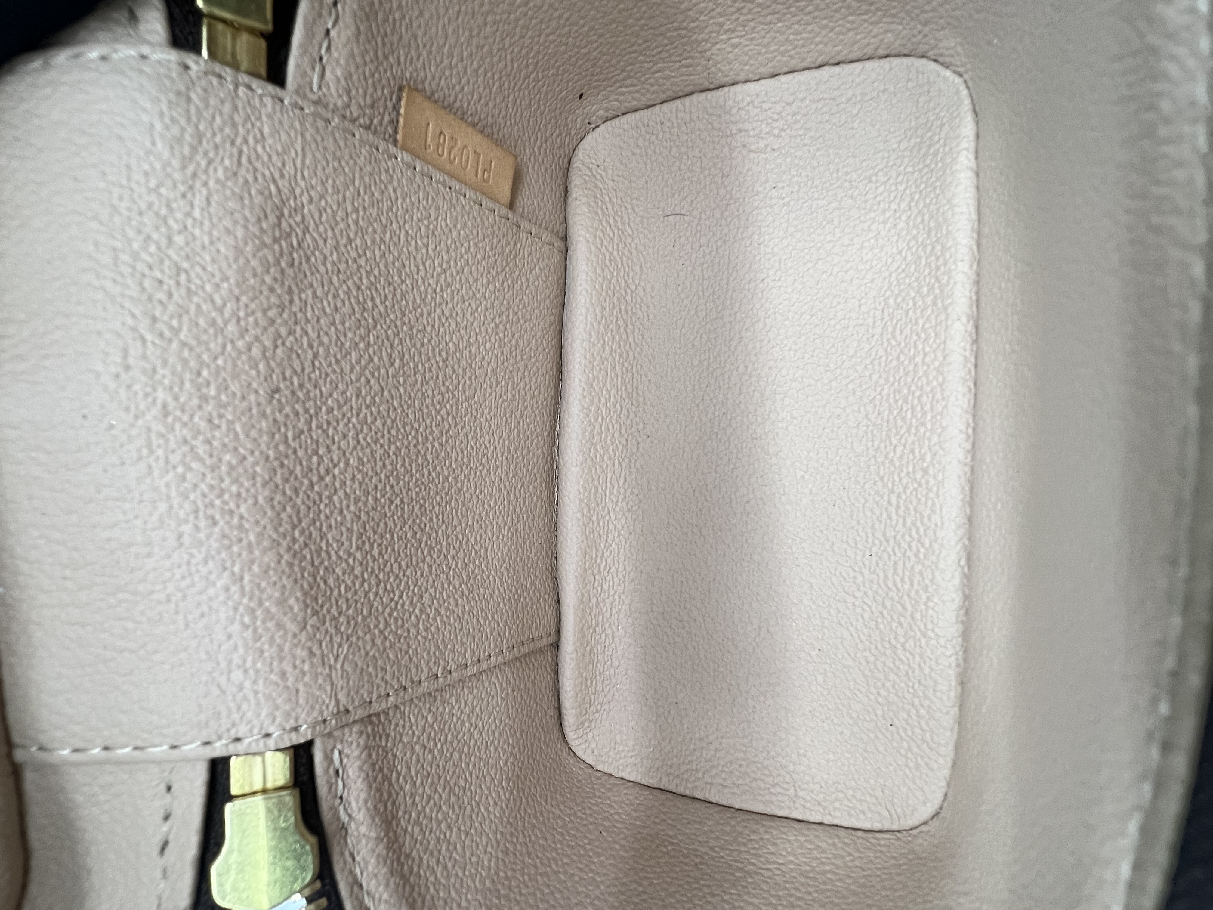 Pre-Owned LV Nice Nano / Product Code: 26060608