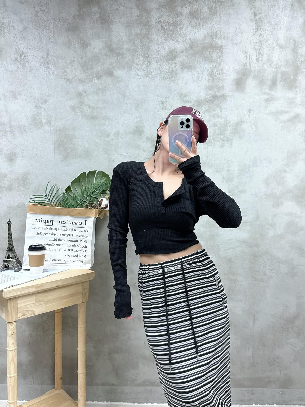 B05 V領孤腳Top
