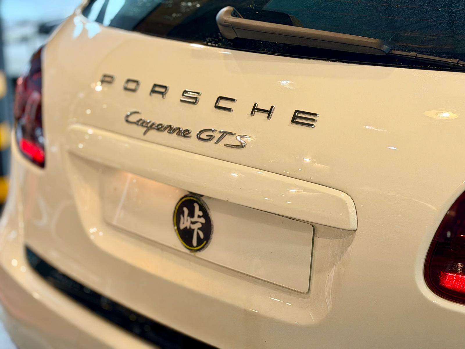 Porsche Cayenne GTS 2012