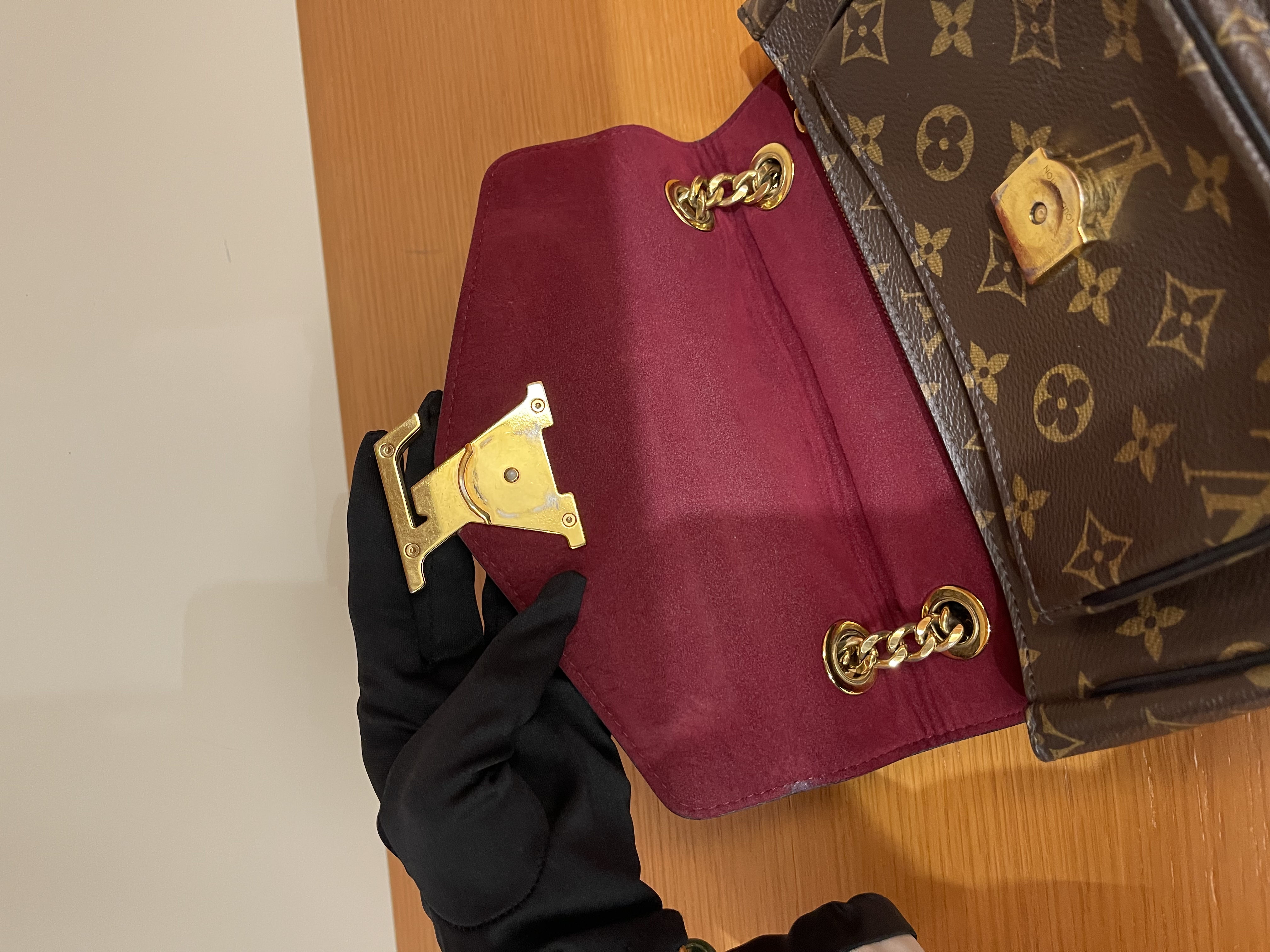 直播貨品 |  [1個-$100 2個-$300］HH31