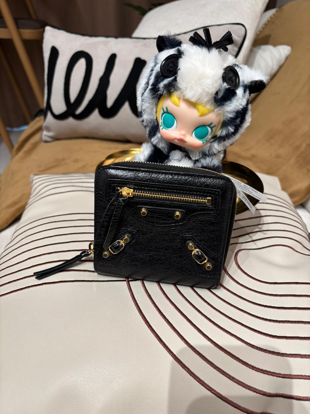 Balenciaga Zip Wallet 100%Authentic, 98%New✅Dust bag