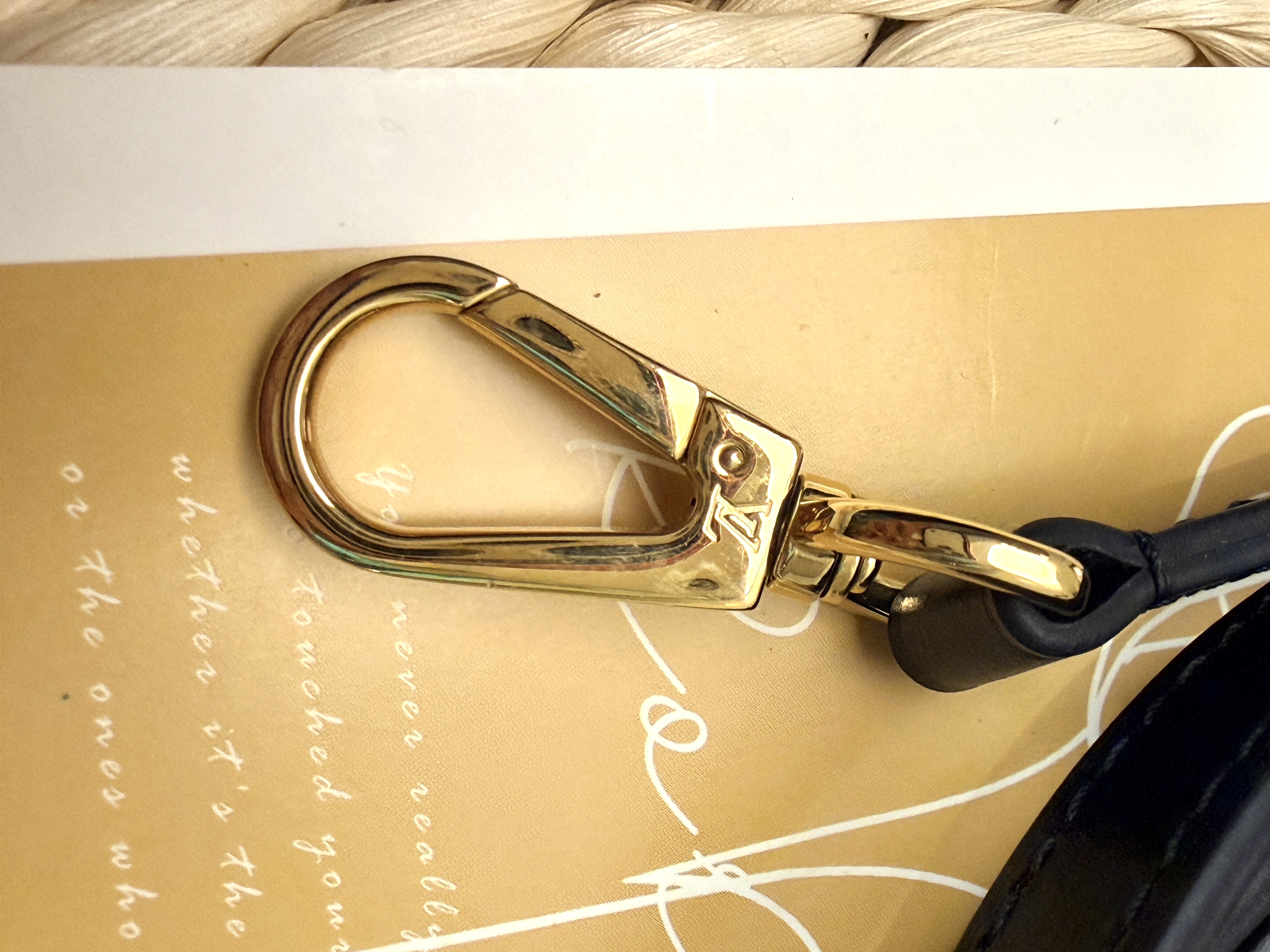 LV Monogram Reverse Canvas Cannes Bag(芯片款 近新閒置未使用）
