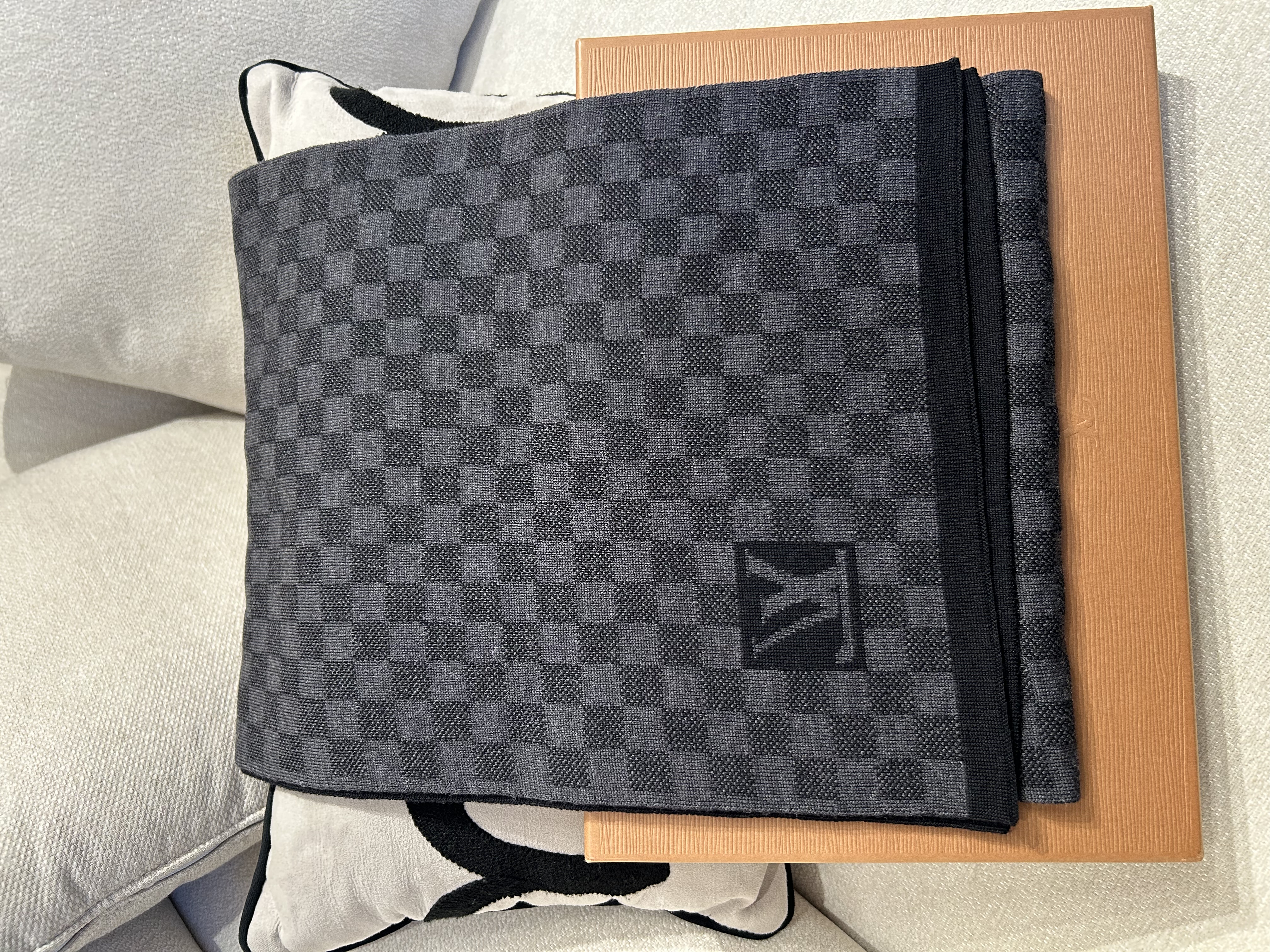LOUIS VUITTON Echarpe Petit Scarf 402330 Damier 100%wool 100%Authentic,99%new✅Box