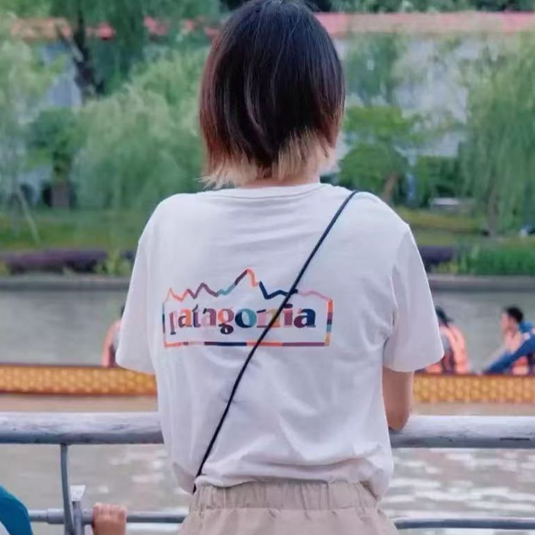 🟥BB00169🟥美版 SS26 Patagonia 彩虹色山脈tee