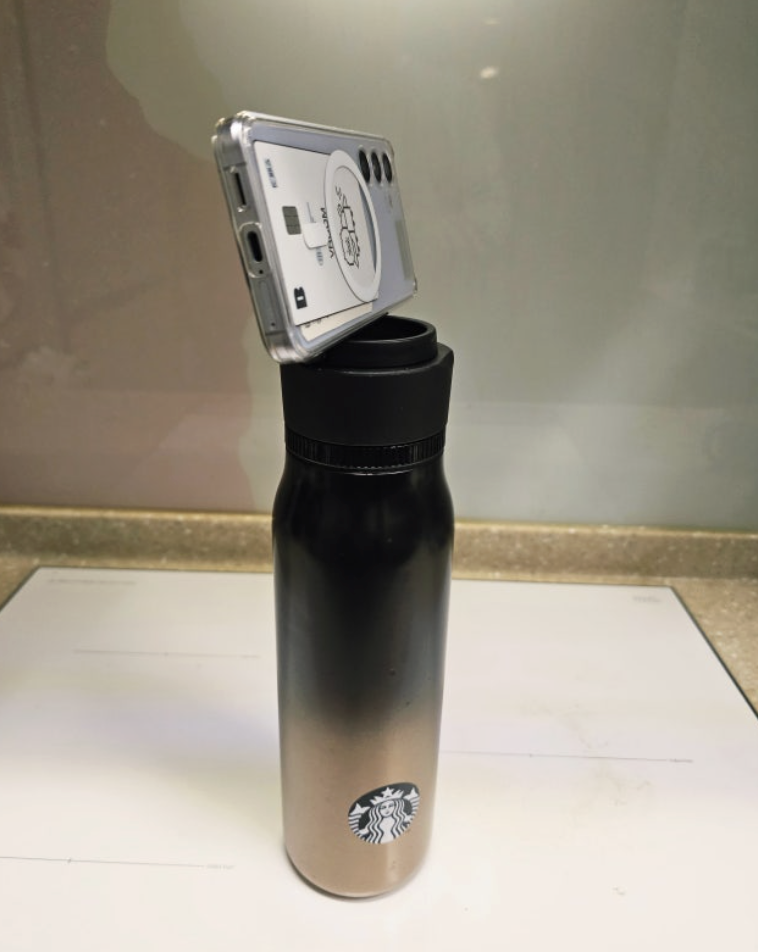 運動風｜韓國 Starbucks 星巴克 專屬手機架 不鏽鋼保溫杯 887ml｜Sporty Leafy Tumbler
