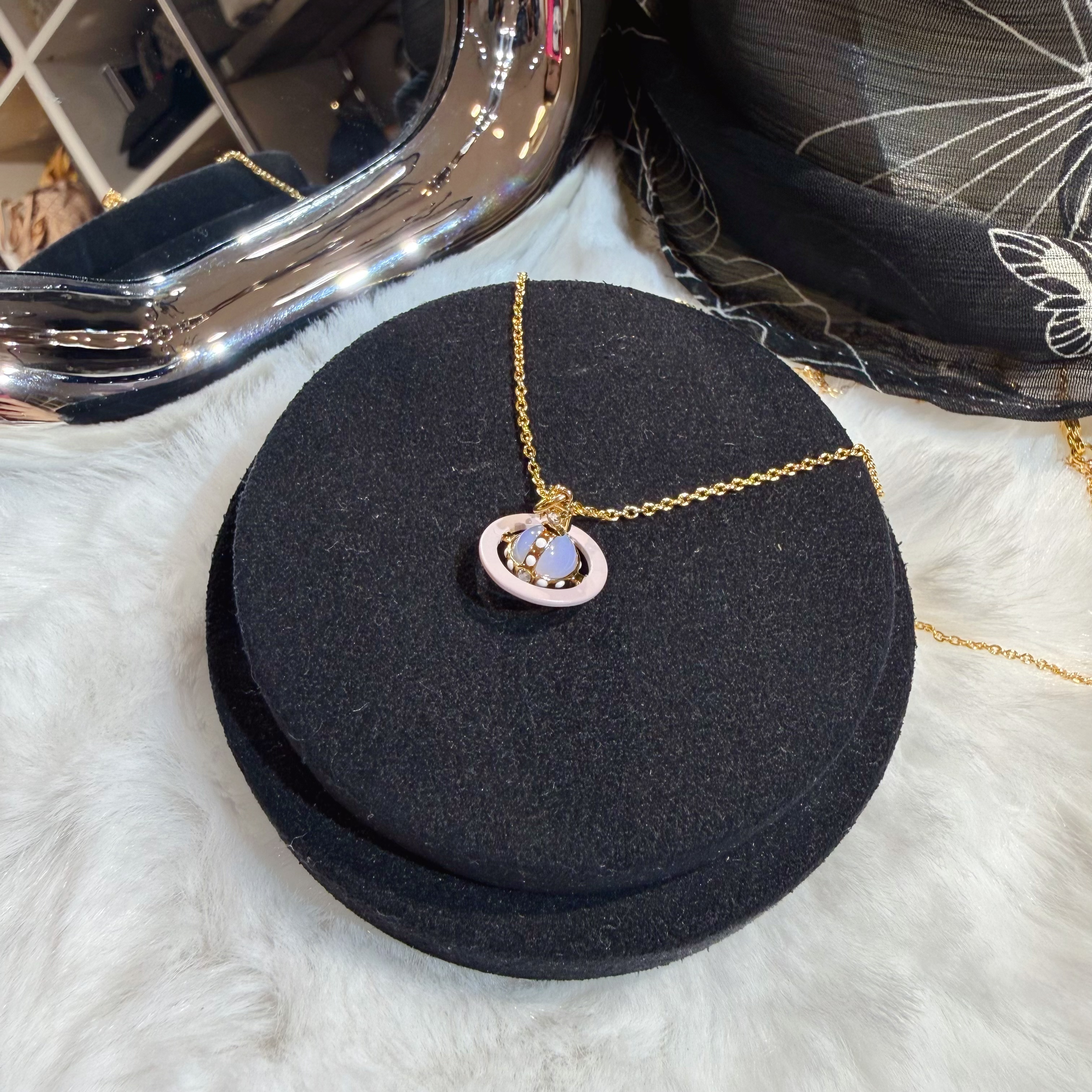 VW Petite 3d mini necklace pink/moon