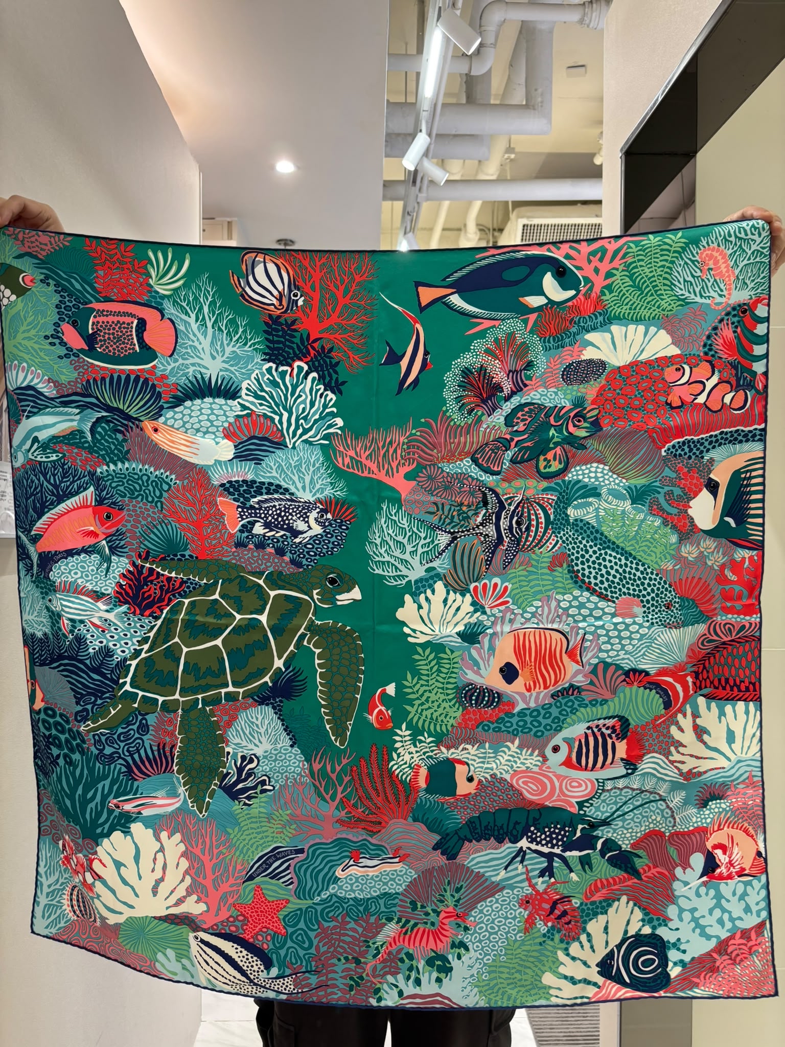 Hermes 90x90cm Scarf 100%silk 100%Authentic, 95%New ✅Box
