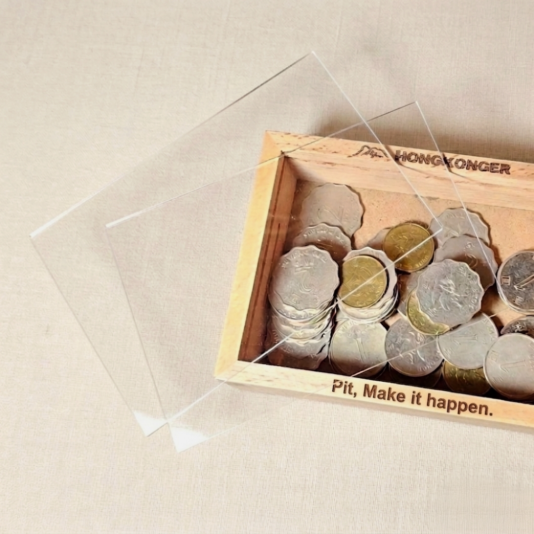 【專屬刻字】HONGKONGER 原木透視儲錢箱