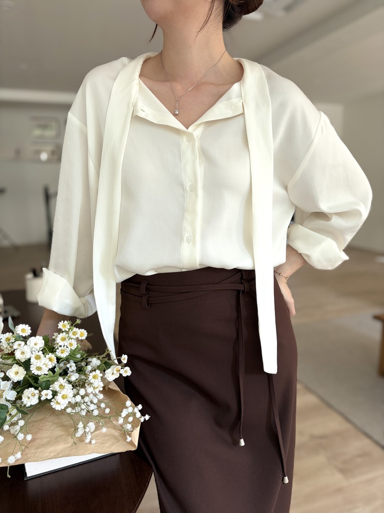 Two-way Tie Detail Blouse (Ivory)