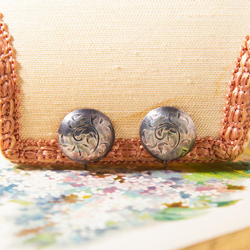 1940s-1950s Sterling Silver Round Button Style Screw back Earrings from Canada (CA323)