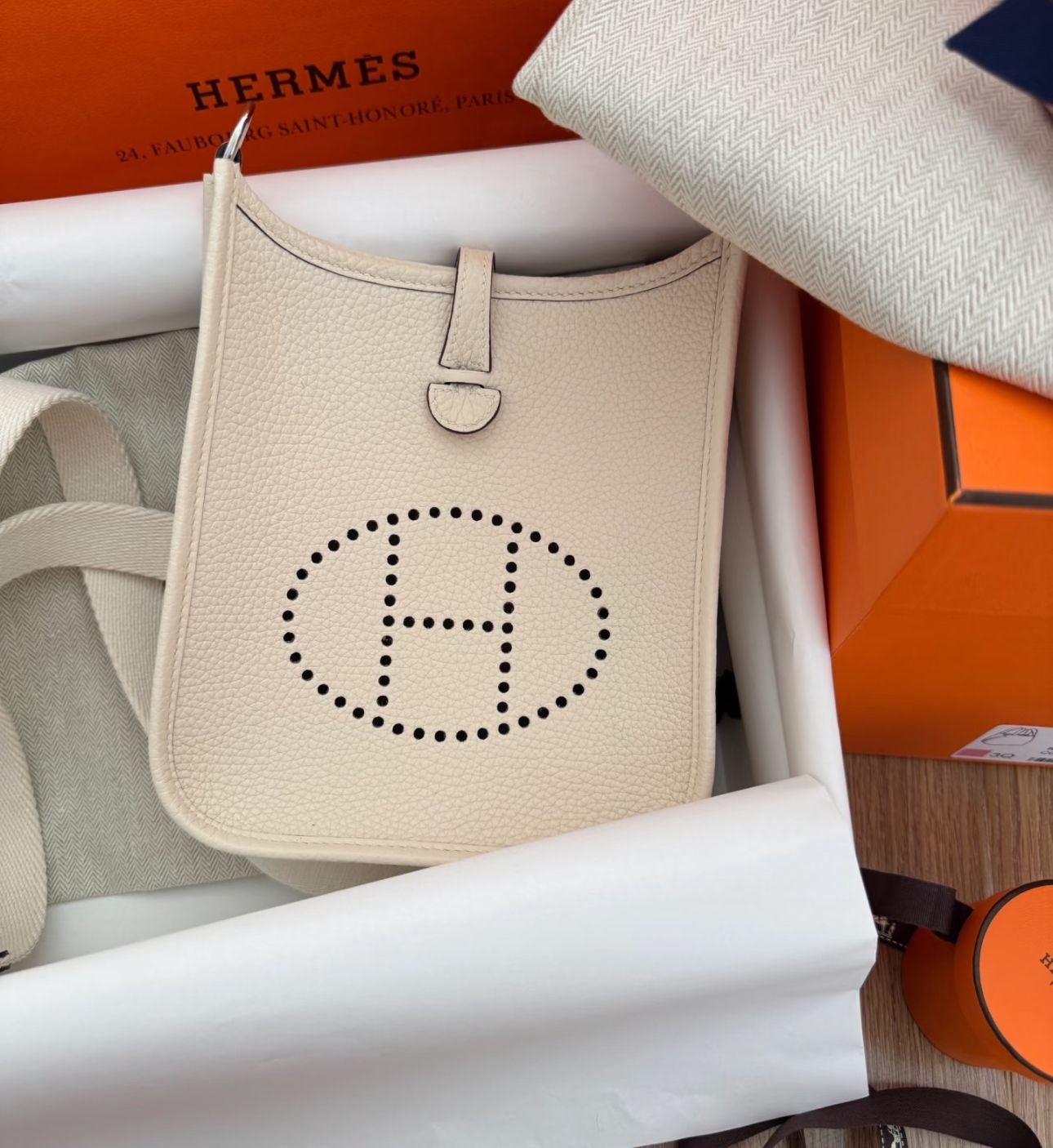 Mini Evelyne Nata 奶油白銀扣 TC K STAMP