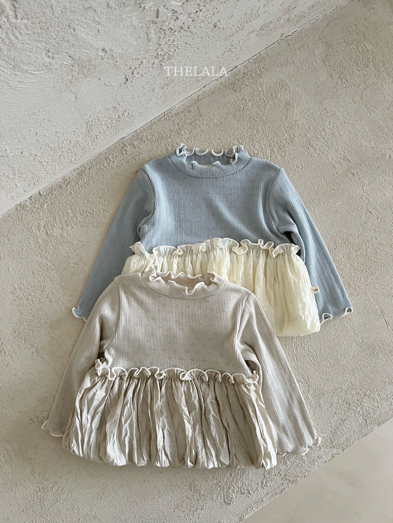 🌸預訂 韓國直送🌸🇰🇷THELALA兩色皺褶裙擺長袖上衣