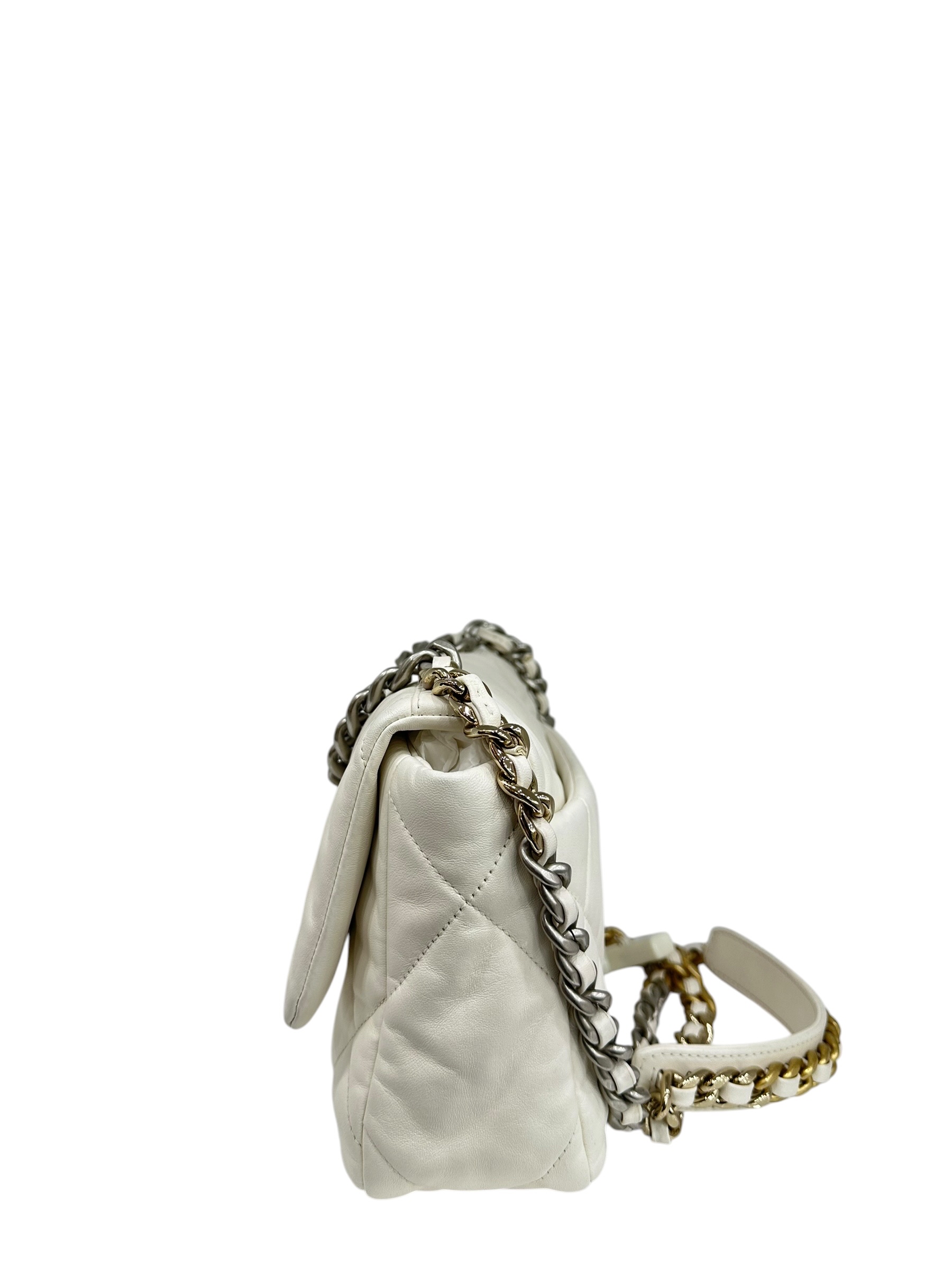 Pre-Owned CHANEL 19 Flap Bag / Product Code: 072103