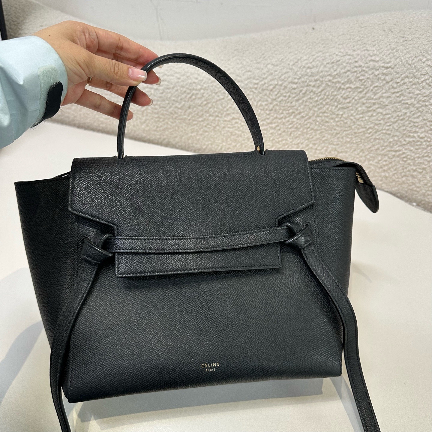 【預訂貨品】Celine Micro 黑色牛皮鯰魚包