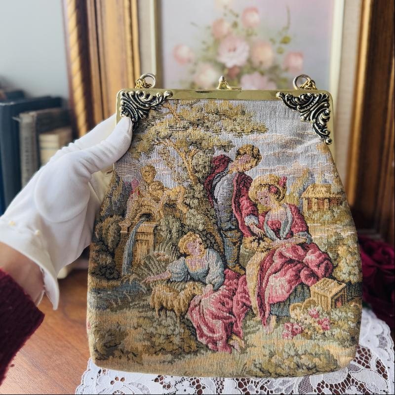 Vintage C.a. 1960-70s JR USA "Family in Countryside with a little sheep" Tapestry kisslock Bag -Two way Bag (MT2219)