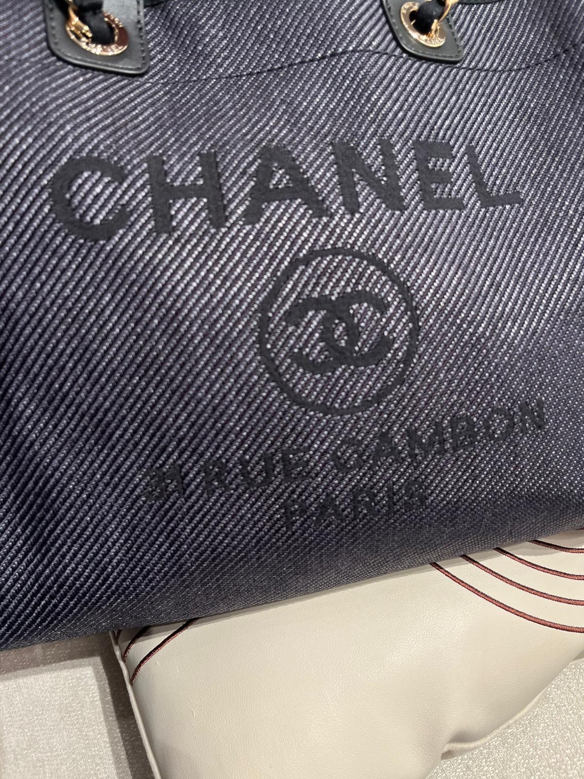 Chanel Deauville tote bag  100%Authentic, 98%new ✅香港專門店收據✅card✅dust bag✅box