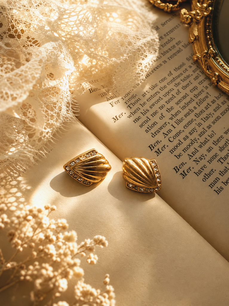 黄金時代的迴響 ∙ 西洋古董浮雕與金屬流光耳環系列 Echoes of the Golden Age ∙ Vintage Gilded Relief & Statement Earring Collection