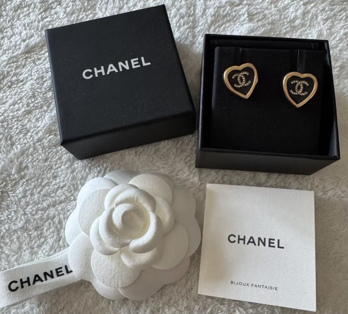 Chanel 心心 閃石CC Logo 耳環