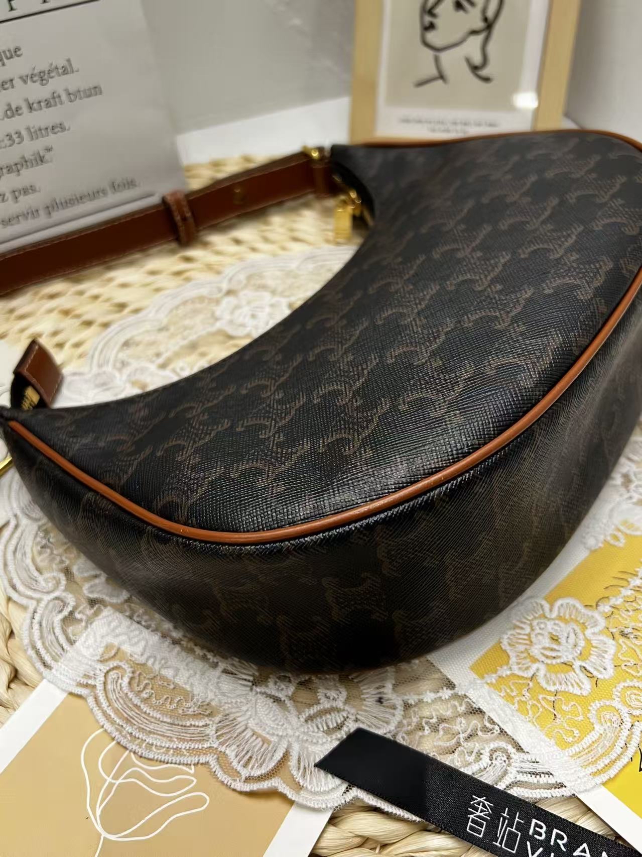 Celine Ava Triomphe Bag （近新閒置品 Lisa同款）