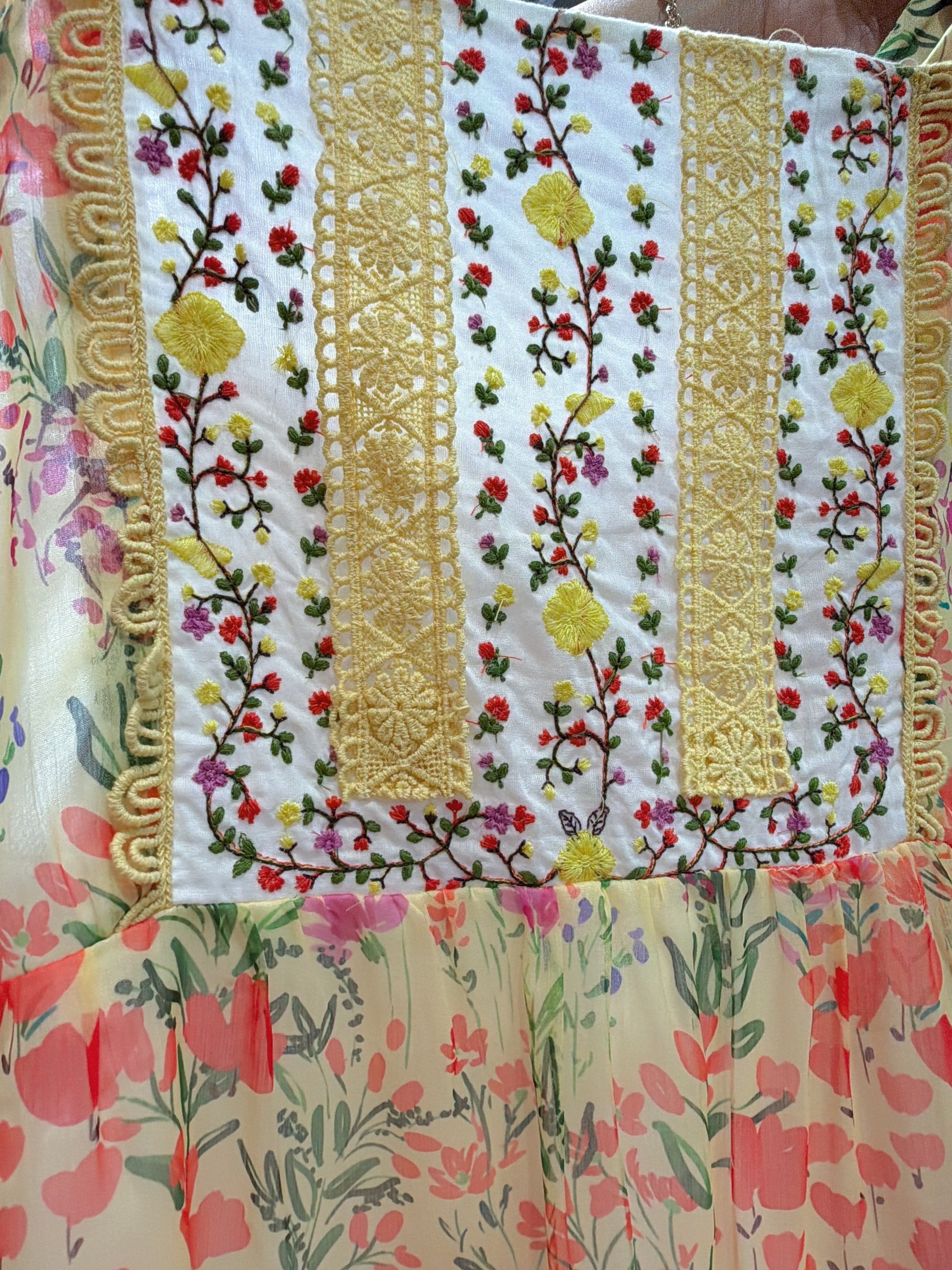 2121 Yellow chiffron flower OP