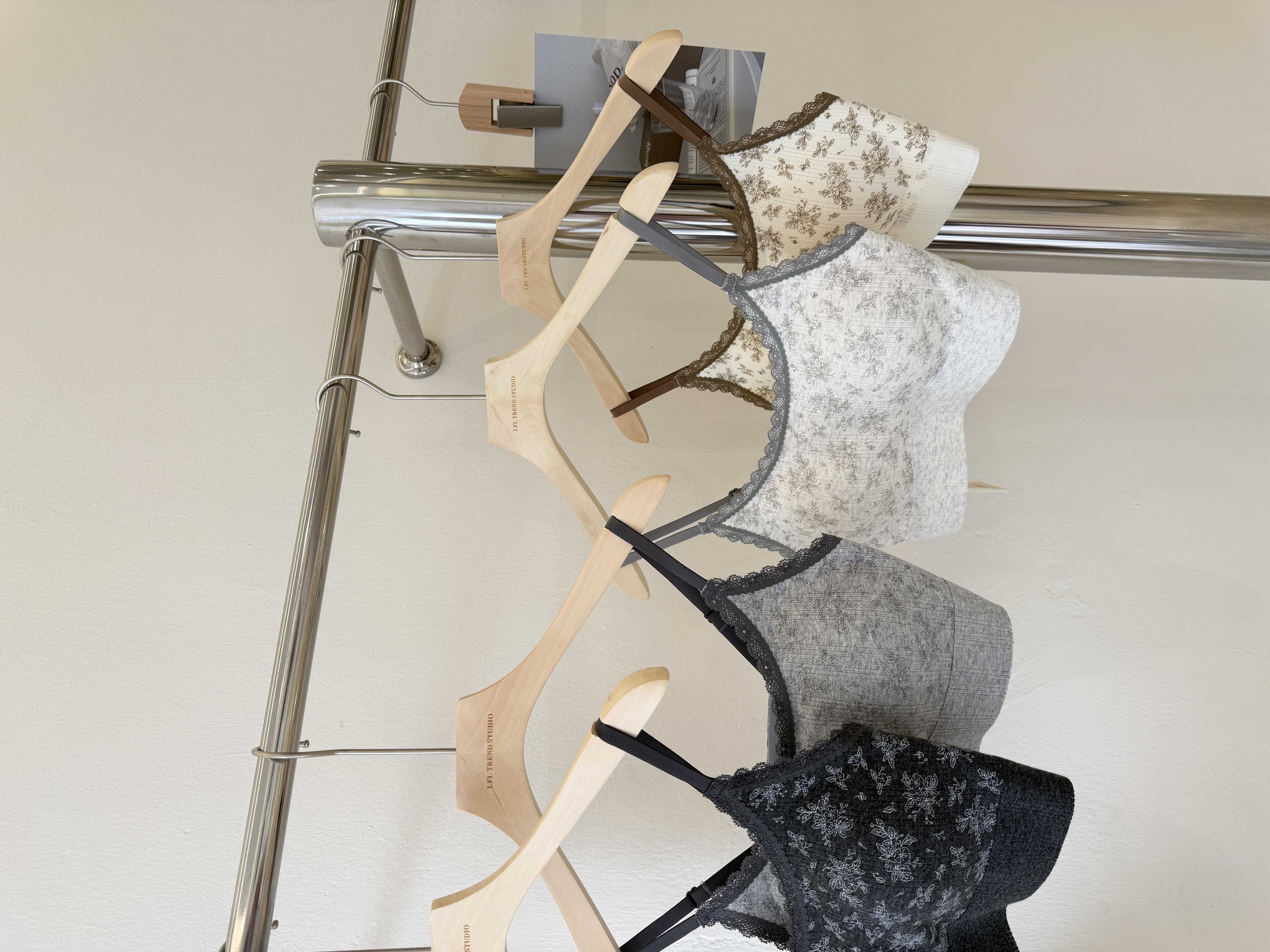 6630 纯欲田园碎花蕾丝吊带