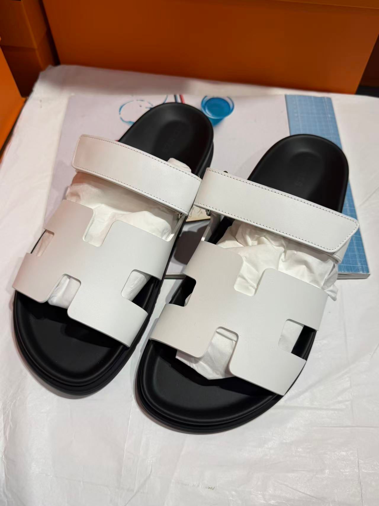 Hermes Chypre sandals(二舅鞋）白色