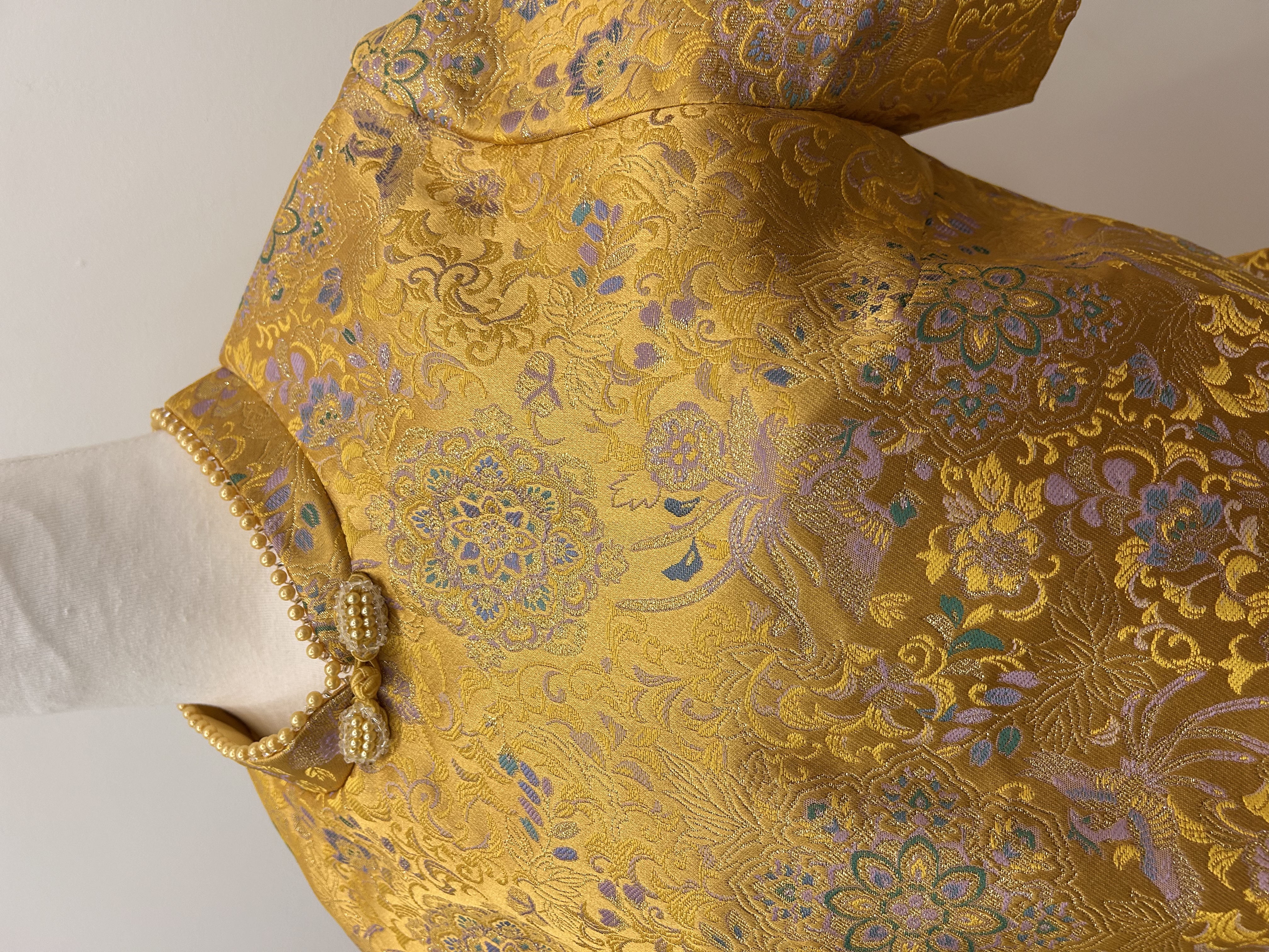 568.WB Csam Yellow Palace Layering Sleeve