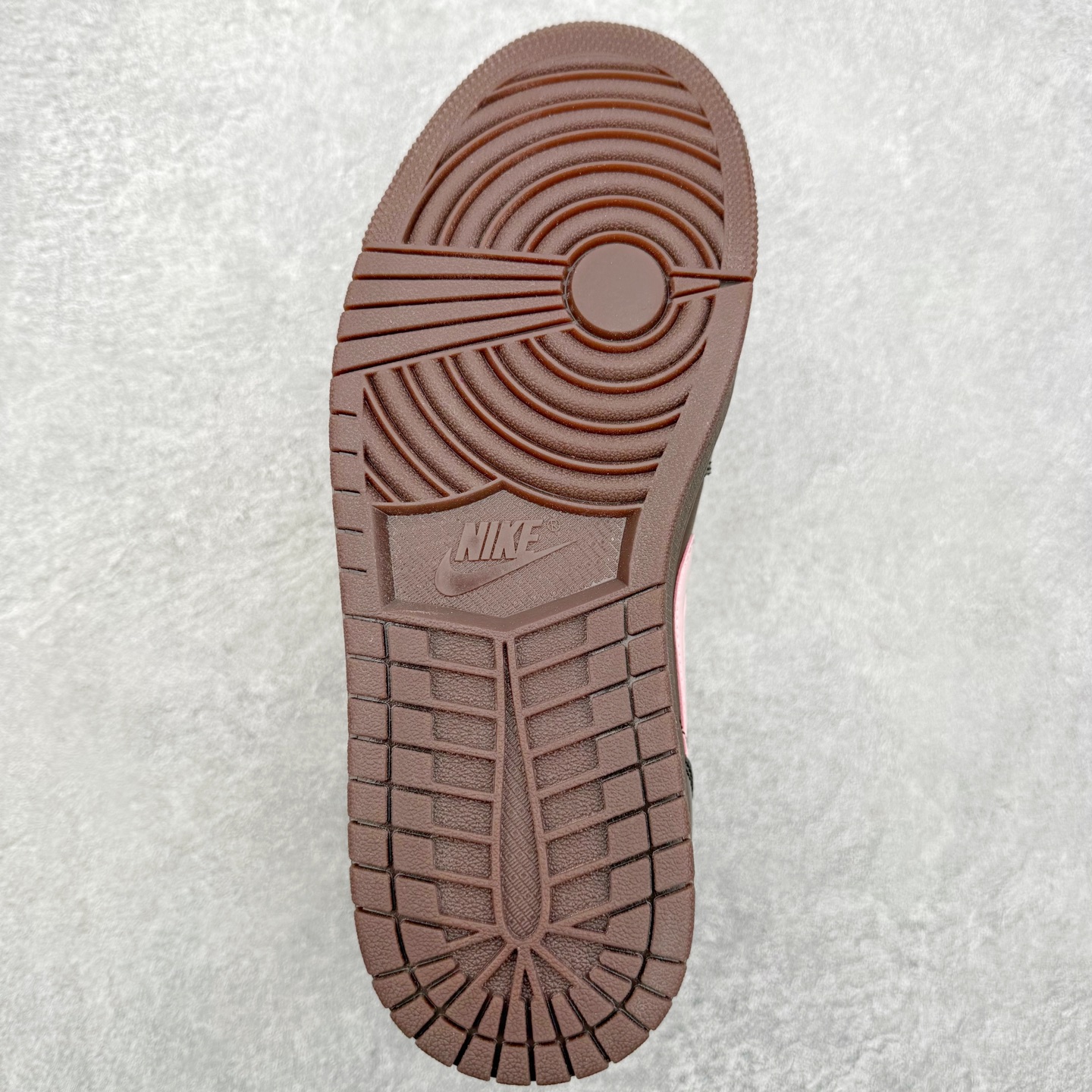 Air Jordan 1 Low HQ3458-142