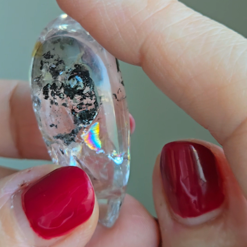 Enhydro cabochon with big bubble and carbon - EN4