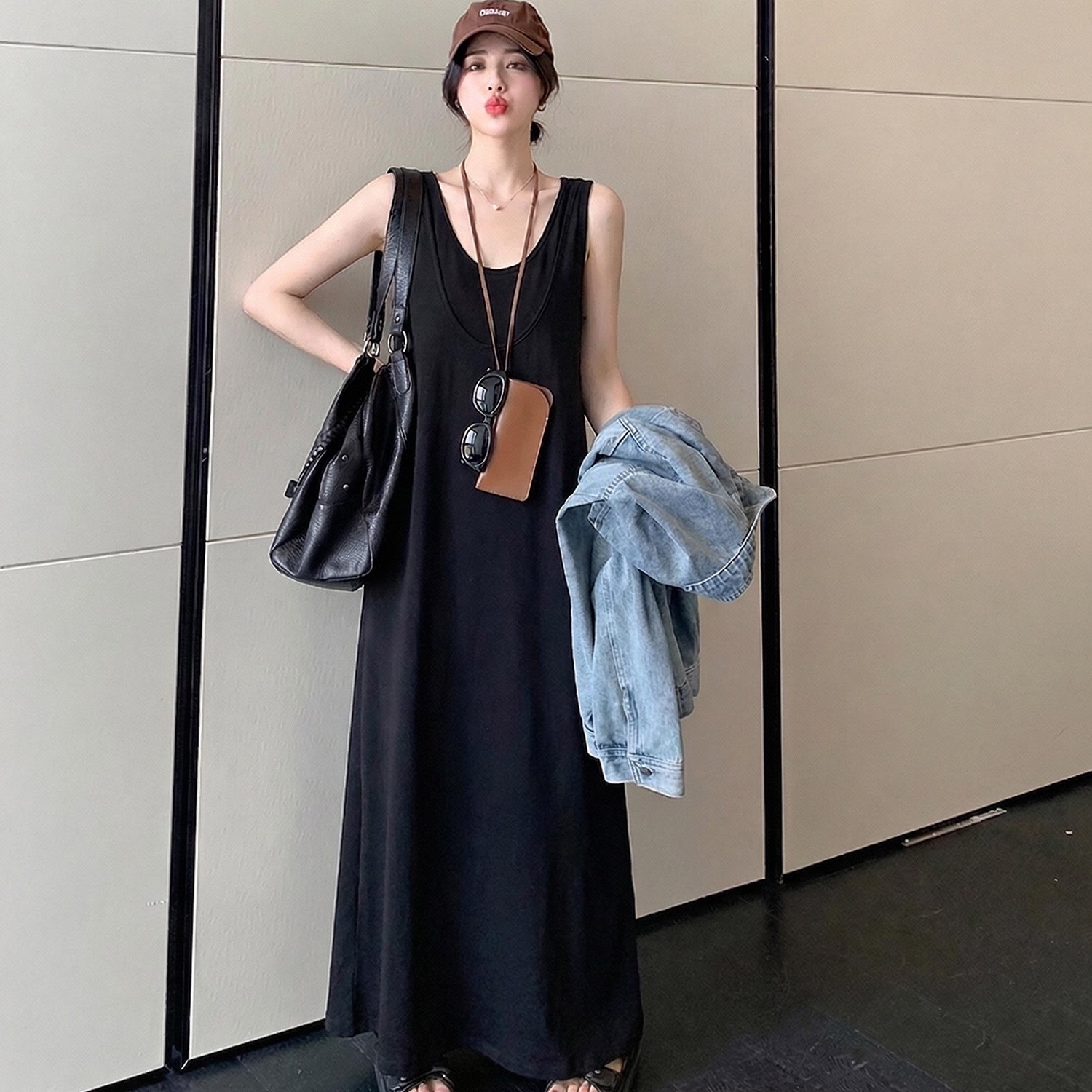 B262(61129) 韩系慵懒风U领假两件黑背心长裙