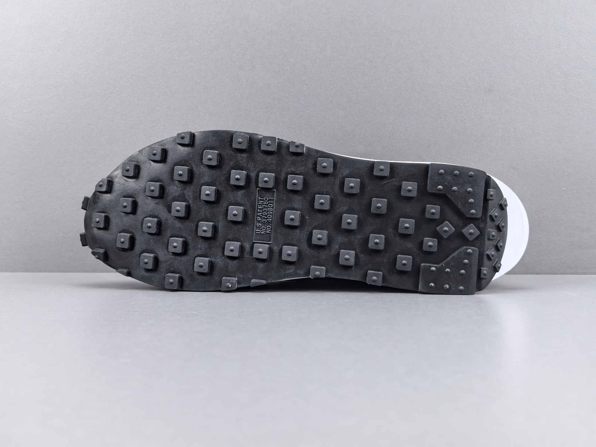 Nike LDWaffle x Sacai "Black Nylon" BV0073-002