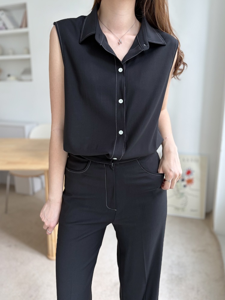 Topstitched Sleeveless Blouse (Black)